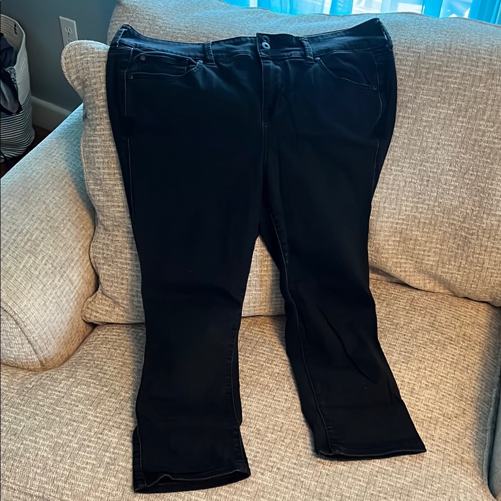 Torrid Black Buttoned Crop Jeggings